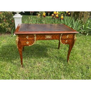 Louis XV Floral Marquetry Desk Opening With Five Drawers