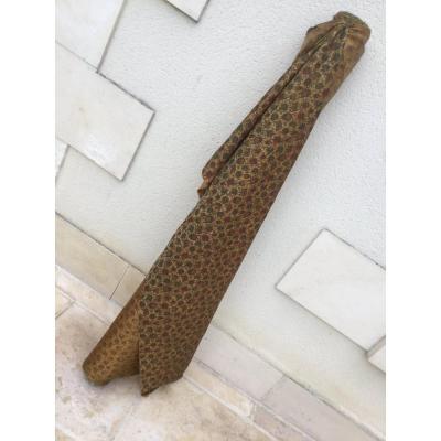 Important Gold Background Silk Coupon