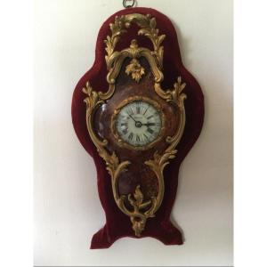 Small Alcove Cartel In Red Tortoiseshell And Gilt Bronze