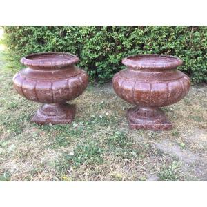 Large Pair Of Gadrooned Vases In Cast Iron Mid 19th Century Painted In Imitation Of Porphyry