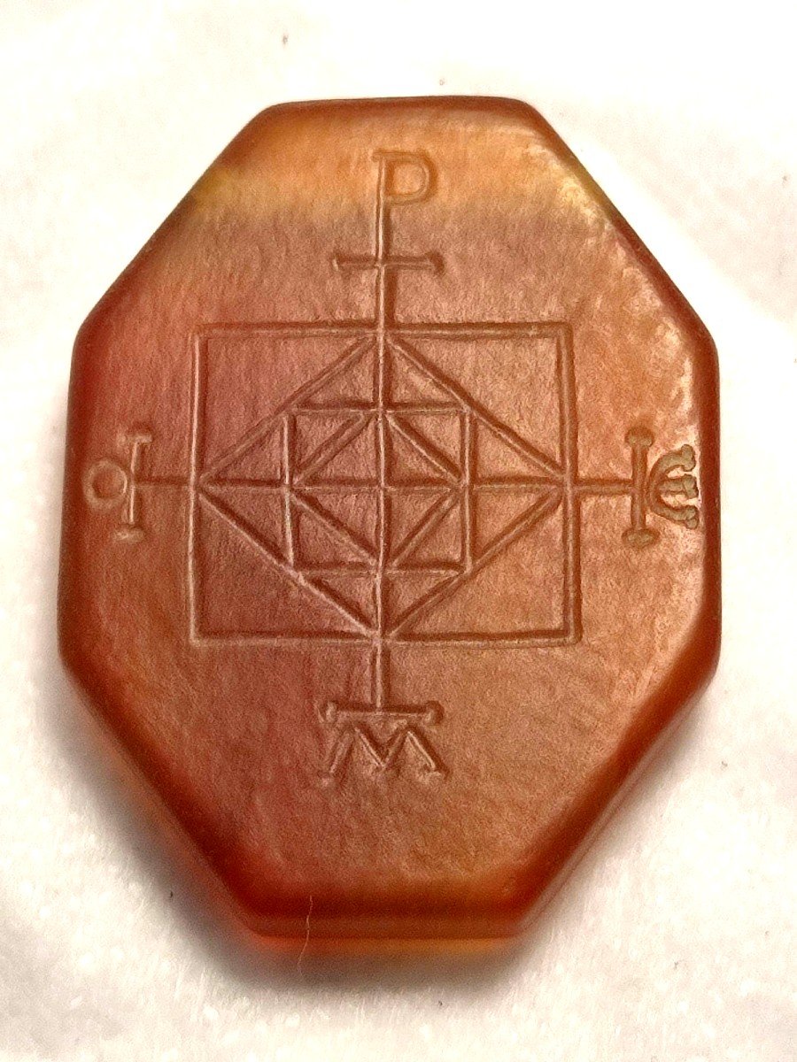 Amuleto Templare esoterico in corniola ottagonale incisa con al recto la 'Croce nel  Quadrato'-photo-2