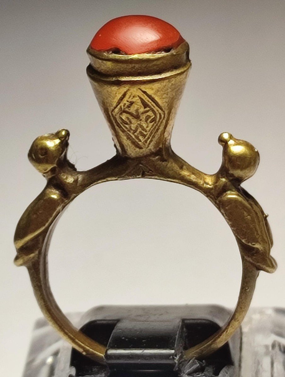 Rarissimo anello bizantino in oro. Ravenna ? sec. V-VI 