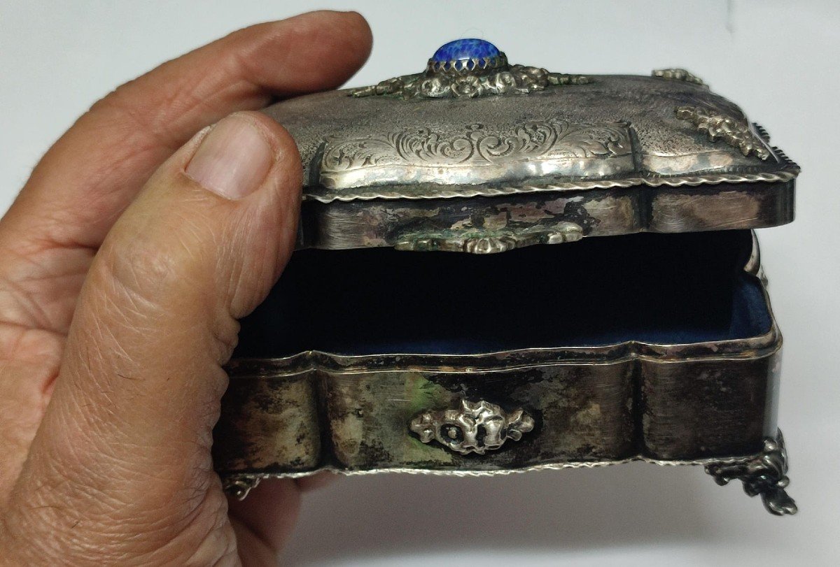  Scrigno in argento cesellato e inciso con pasta di vetro, porta gioielli del 1930 circa.-photo-4