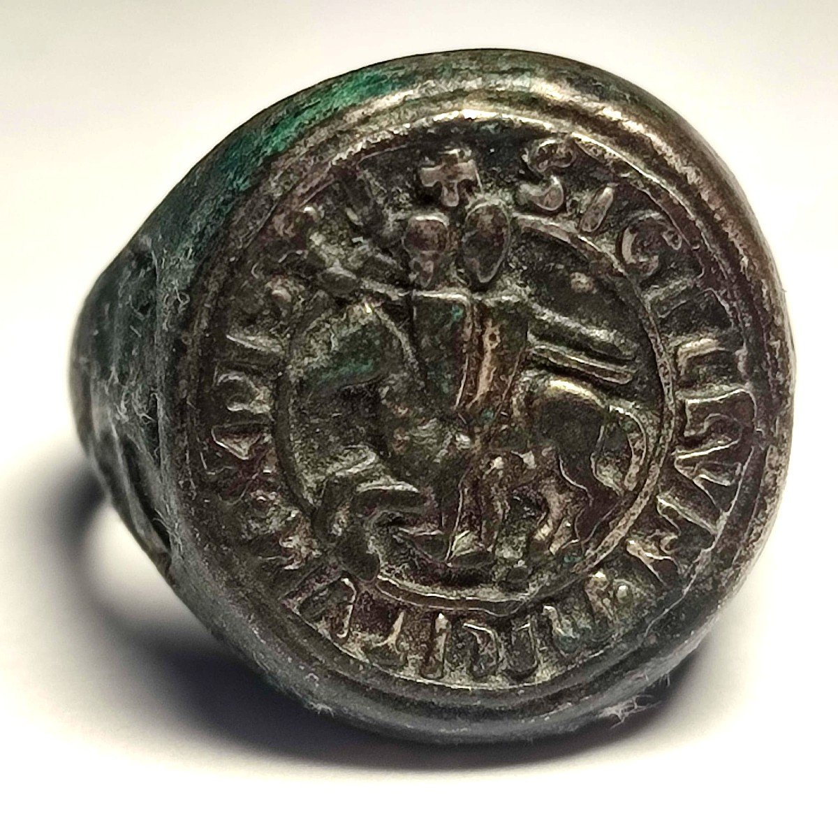 Eccezionale Anello - Sigillo Templare in argento 'Sigillum Militum Xpisti' sec.XII-XIII