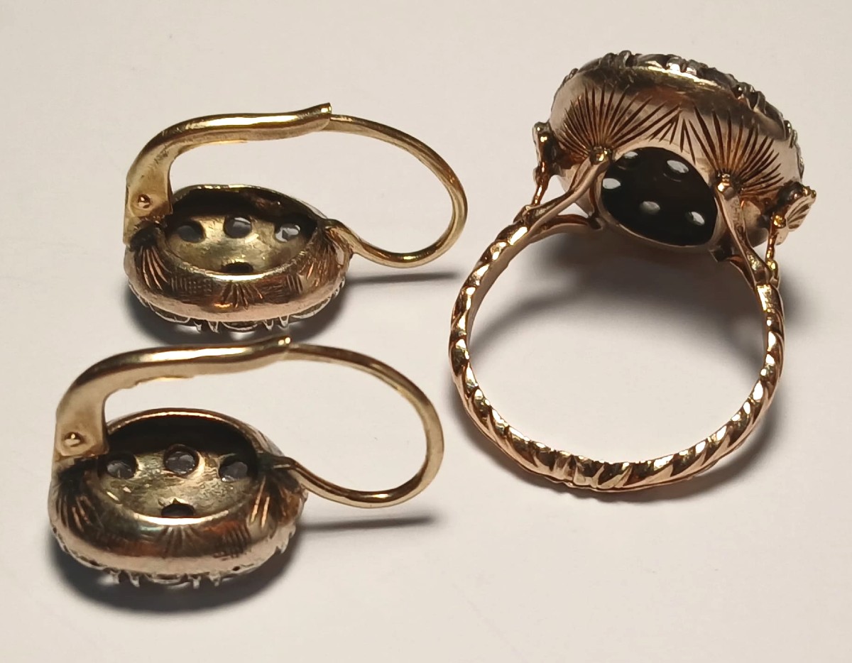 Parure di anello e orecchini in oro coppella e rose di diamante. Sicilia anni 60' (gr.12,5)-photo-2