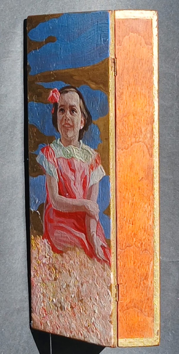 James Ensor Impressionista,   'Bimba con fiocco rosa' scatola dipinta (1880-90).-photo-1