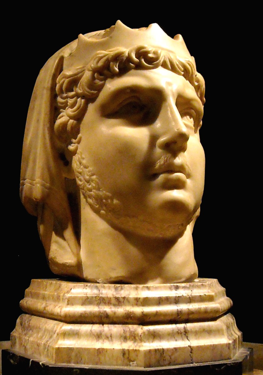 Federico II coronato. Scultura in marmo di Nicola Pisano. Scultura gotica italiana.-photo-3