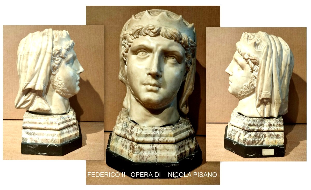 Federico II coronato. Scultura in marmo di Nicola Pisano. Scultura gotica italiana.