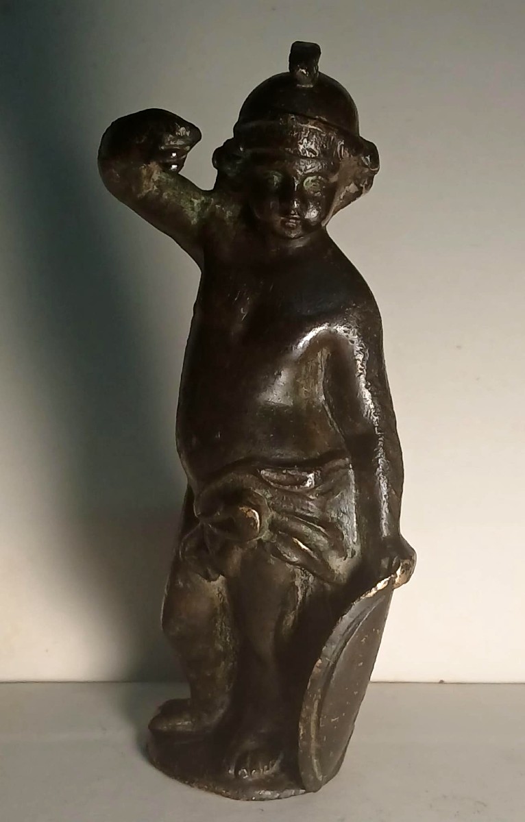 'Marte Bambino'. Bronzo a patina bruna con elmo e scudo. Scuola padovana rinascimentale. cm 10 -photo-2