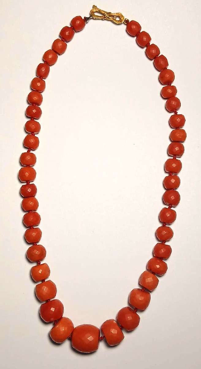 Corallo sfaccettato manifattura di Sciacca del primissimo 800' con susta a fiocco in oro.-photo-3