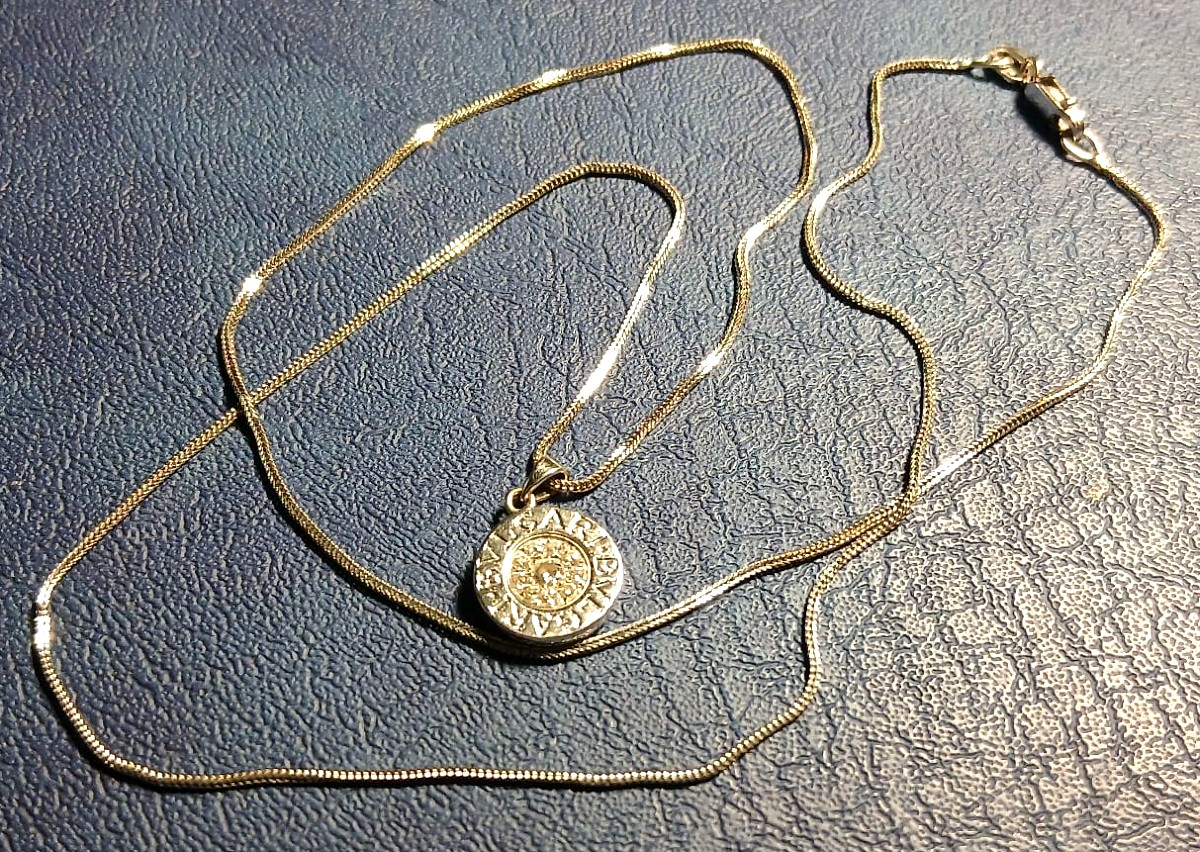 Bulgari- Pendente oro e brillanti kt. 0.16 e orecchini Oro e Onice. -photo-2