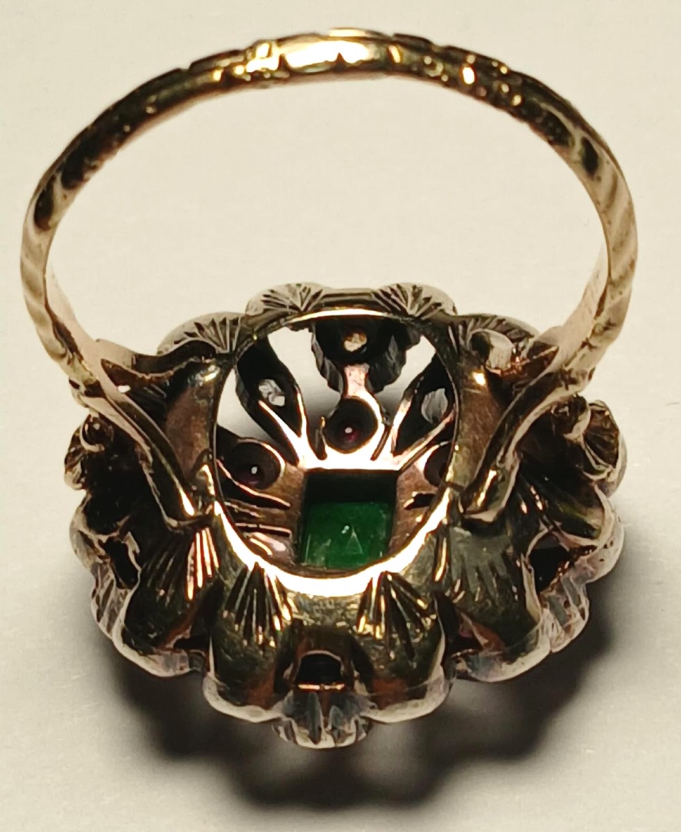 Anello a fiore in oro, smeraldo diamanti e rubini. Oreficeria siciliana anni 30'-60'-photo-3