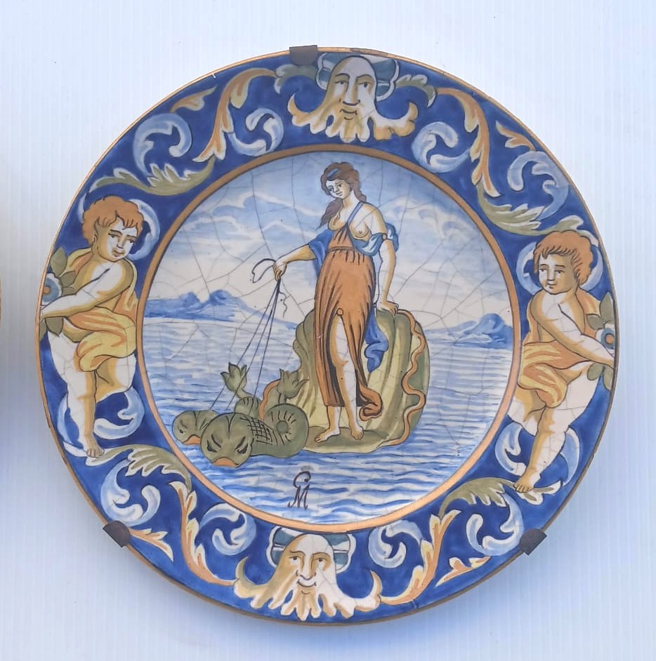 Coppia piatti dipinti in maiolica di 'Castelli', siglati Michele Giustiniani. Napoli sec XIX-photo-2