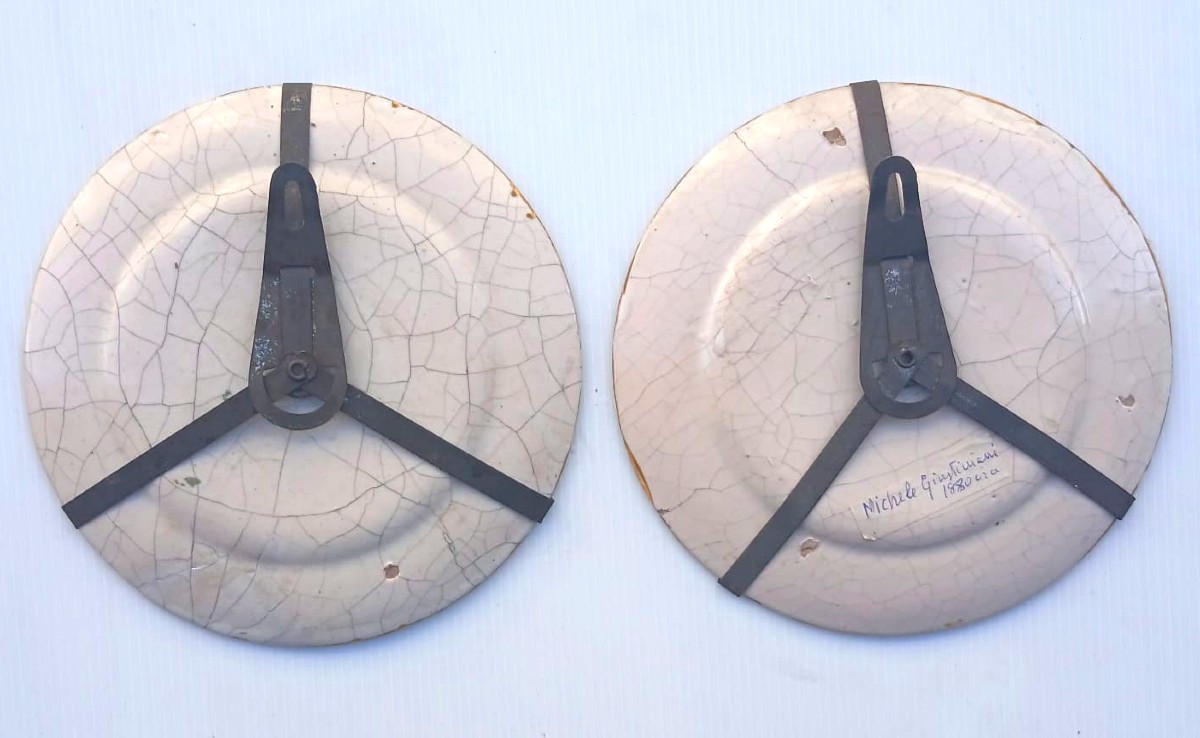 Coppia piatti dipinti in maiolica di 'Castelli', siglati Michele Giustiniani. Napoli sec XIX-photo-4