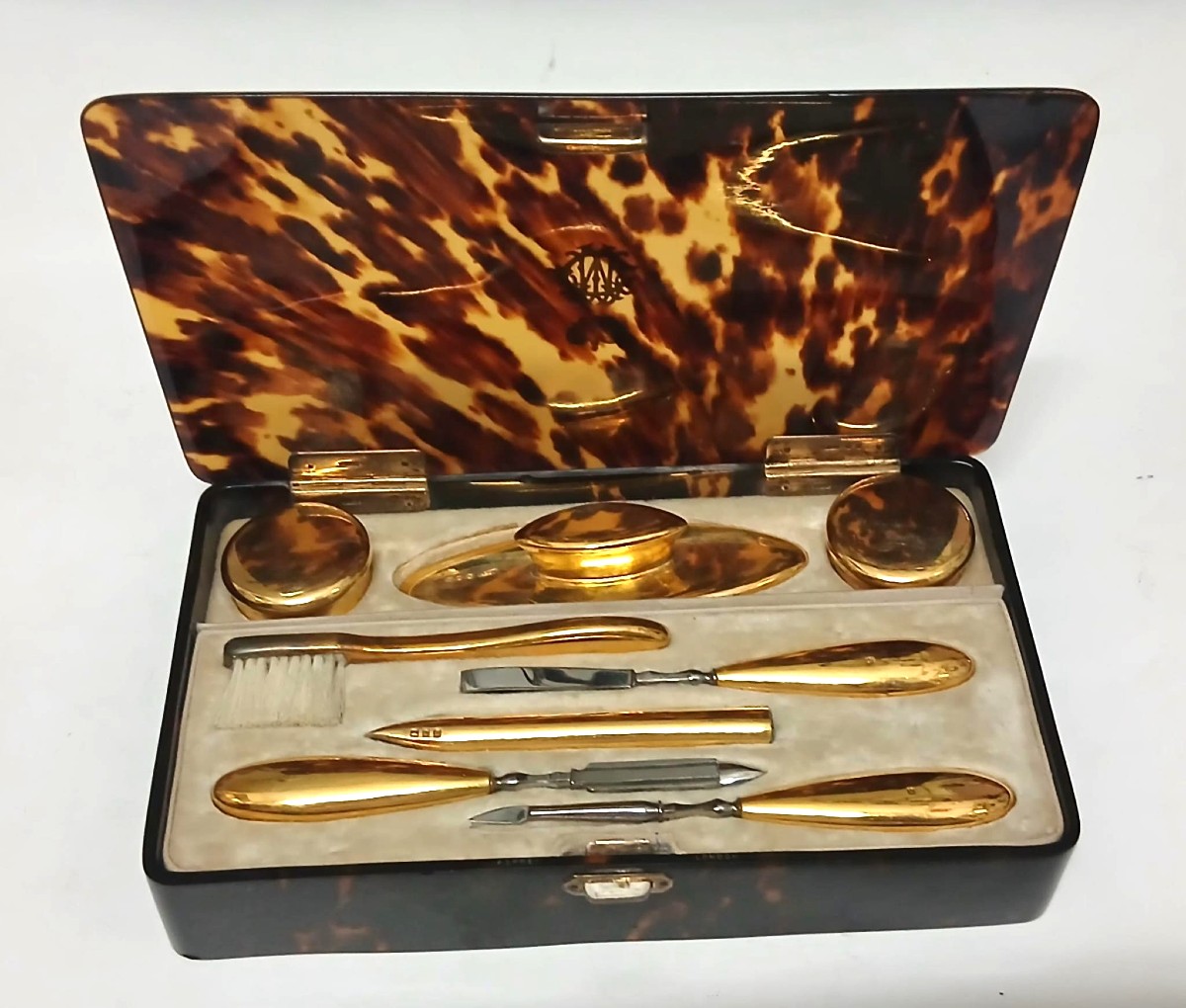 Scrigno in tartaruga, Necessaire argento laminato oro 'Asprey 'fornitori della regina Vittoria.-photo-5