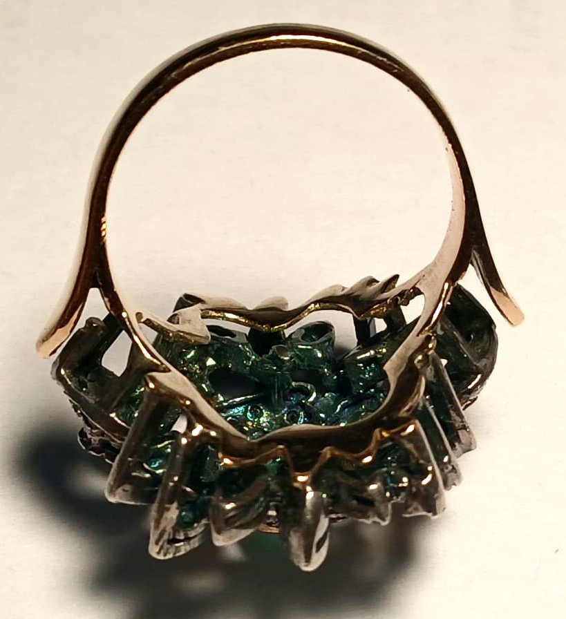  Anello in oro  basso  stile XVIII secolo, anni '60, con smeraldo e diamanti. Peso: 14,4 g, -photo-3