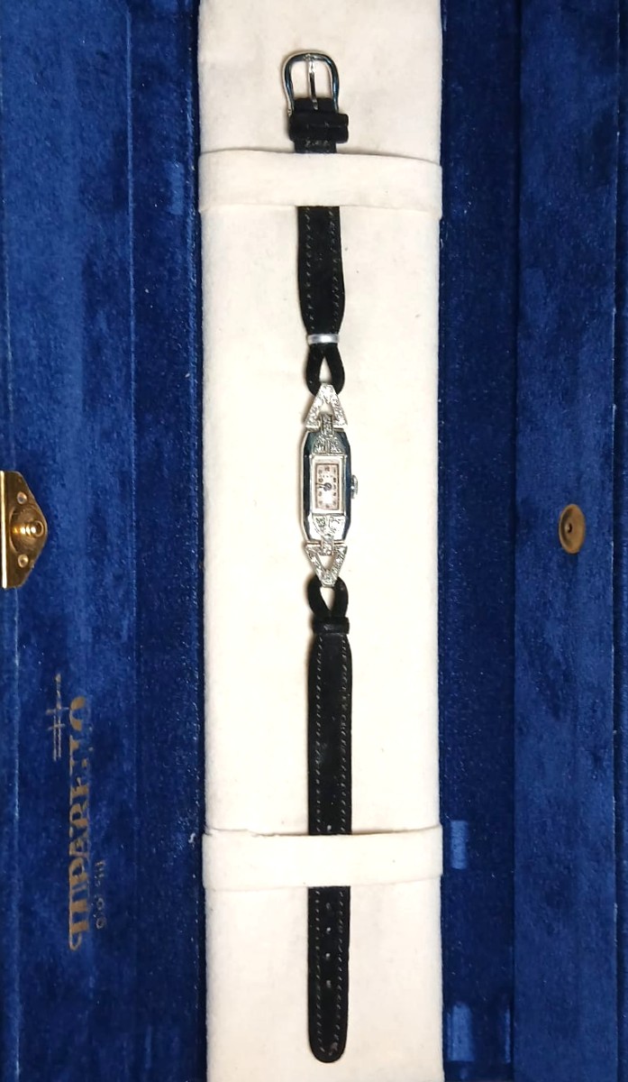 Orologio da polso da donna, in platino e diamanti taglio brillante di kt. 0,30.-photo-2