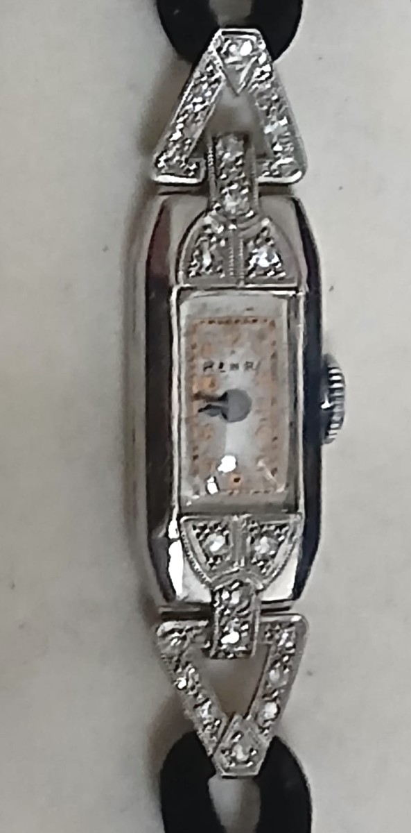 Orologio da polso da donna, in platino e diamanti taglio brillante di kt. 0,30.-photo-4