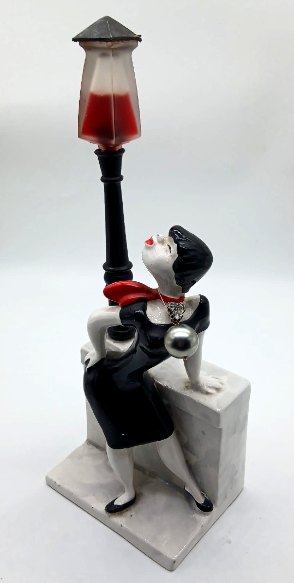 Pendente in oro bianco con trilogy di brillanti per kt. 1,60 e perla nera Thaiti. -photo-3