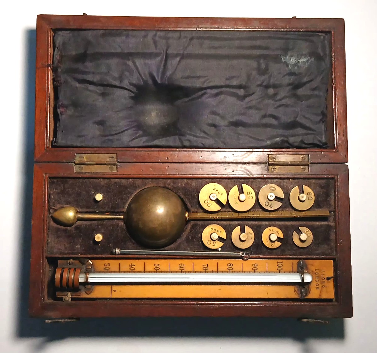 Collezione Museo di oltre 70 cavatappi rari e curiosi ed oggetti legati alla cultura del vino. -photo-4