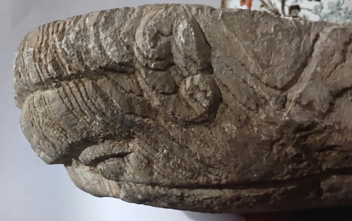 Bocca di Fontana bizantina in pietra scolpita. Sicilia sec IX - XI