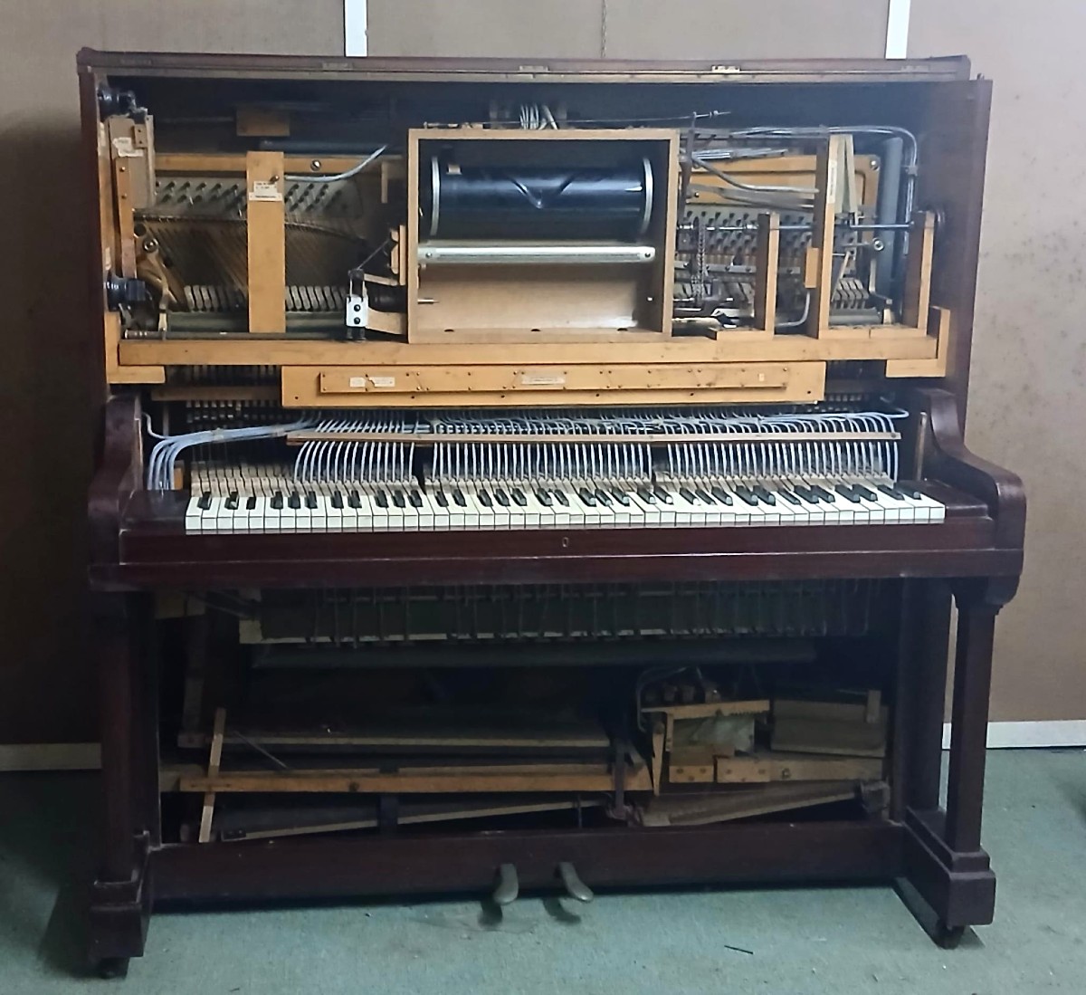 Due Autopiano a rulli. Lagonda Piano e Popper's Regent  inizi 900 meccanismi completi .-photo-3