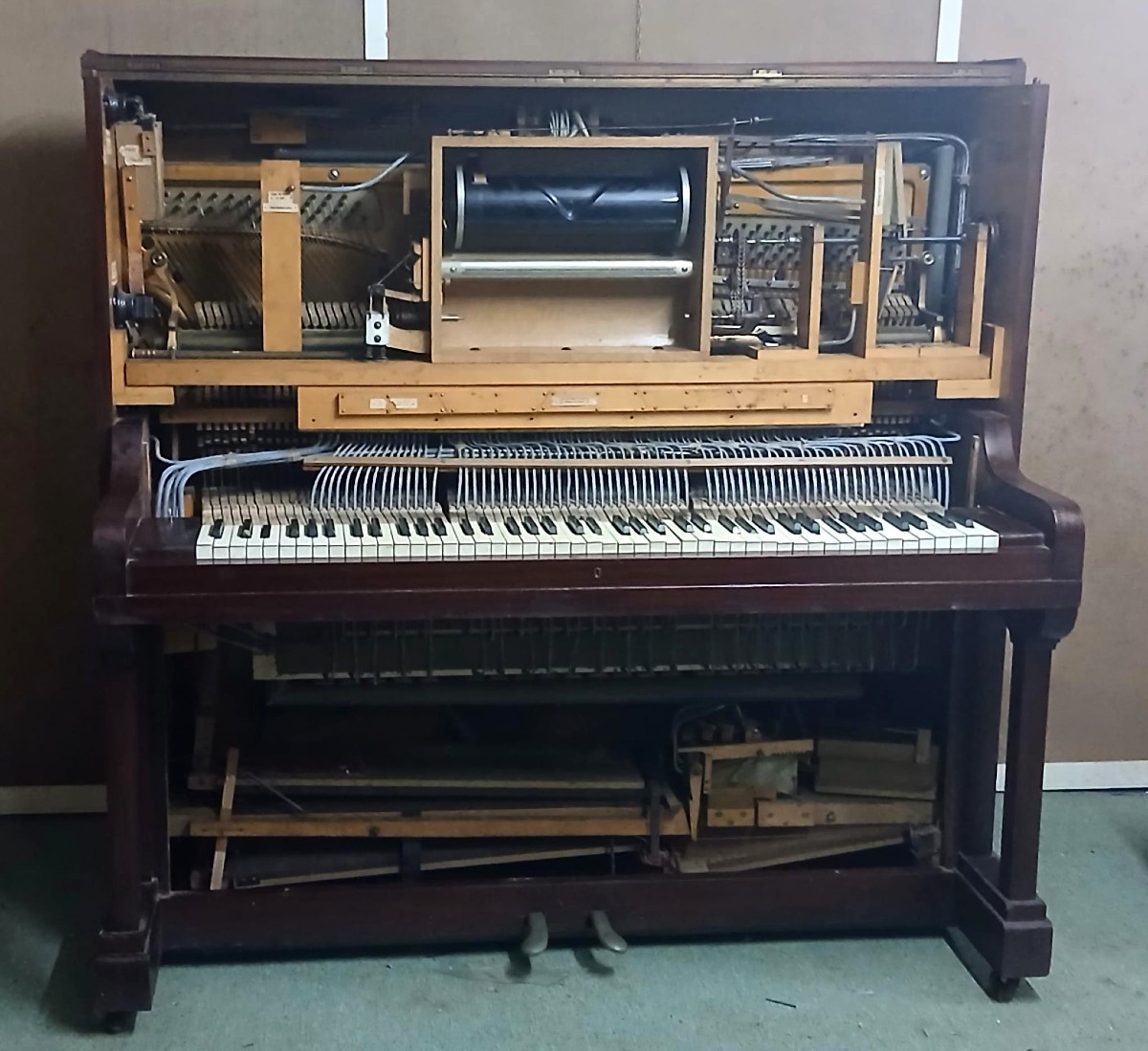 Due Autopiano a rulli. Lagonda Piano e Popper's Regent  inizi 900 meccanismi completi .-photo-3