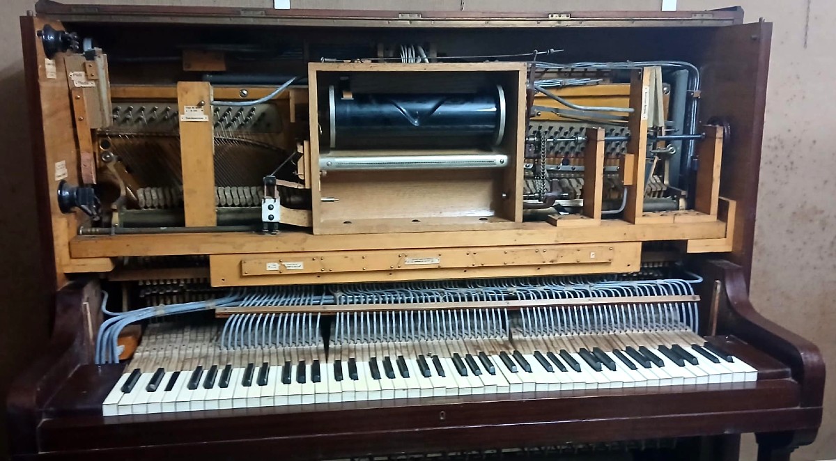 Due Autopiano a rulli. Lagonda Piano e Popper's Regent  inizi 900 meccanismi completi .-photo-5