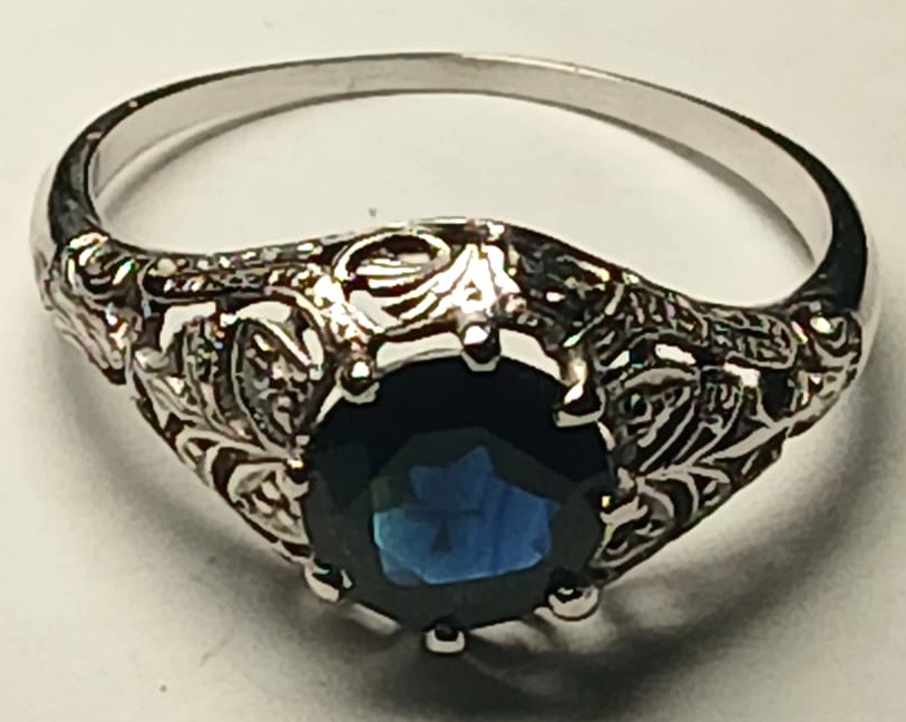 Anello Liberty in oro traforato con Zaffiro. Sicilia 1910-20--photo-2