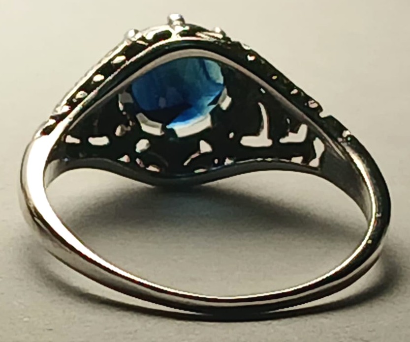 Anello Liberty in oro traforato con Zaffiro. Sicilia 1910-20--photo-3