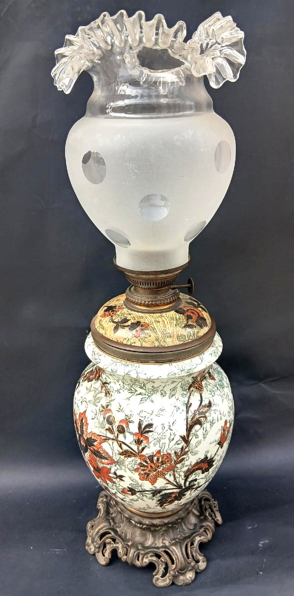 Grande lume a petrolio in ceramica decorata a fiori (1850-60 ) funzionante -  cm.63