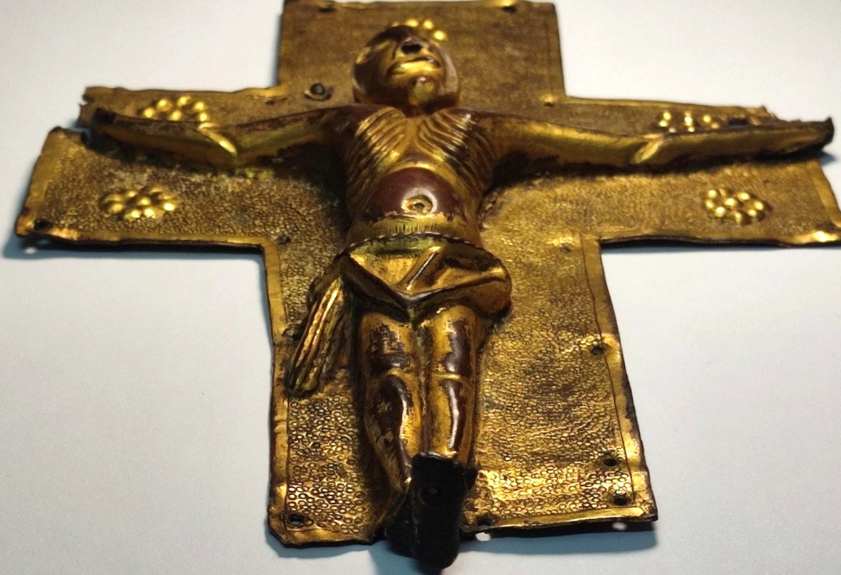Crocifisso Longobardo in rame dorato a mercurio. (569-774 d.c)-photo-5