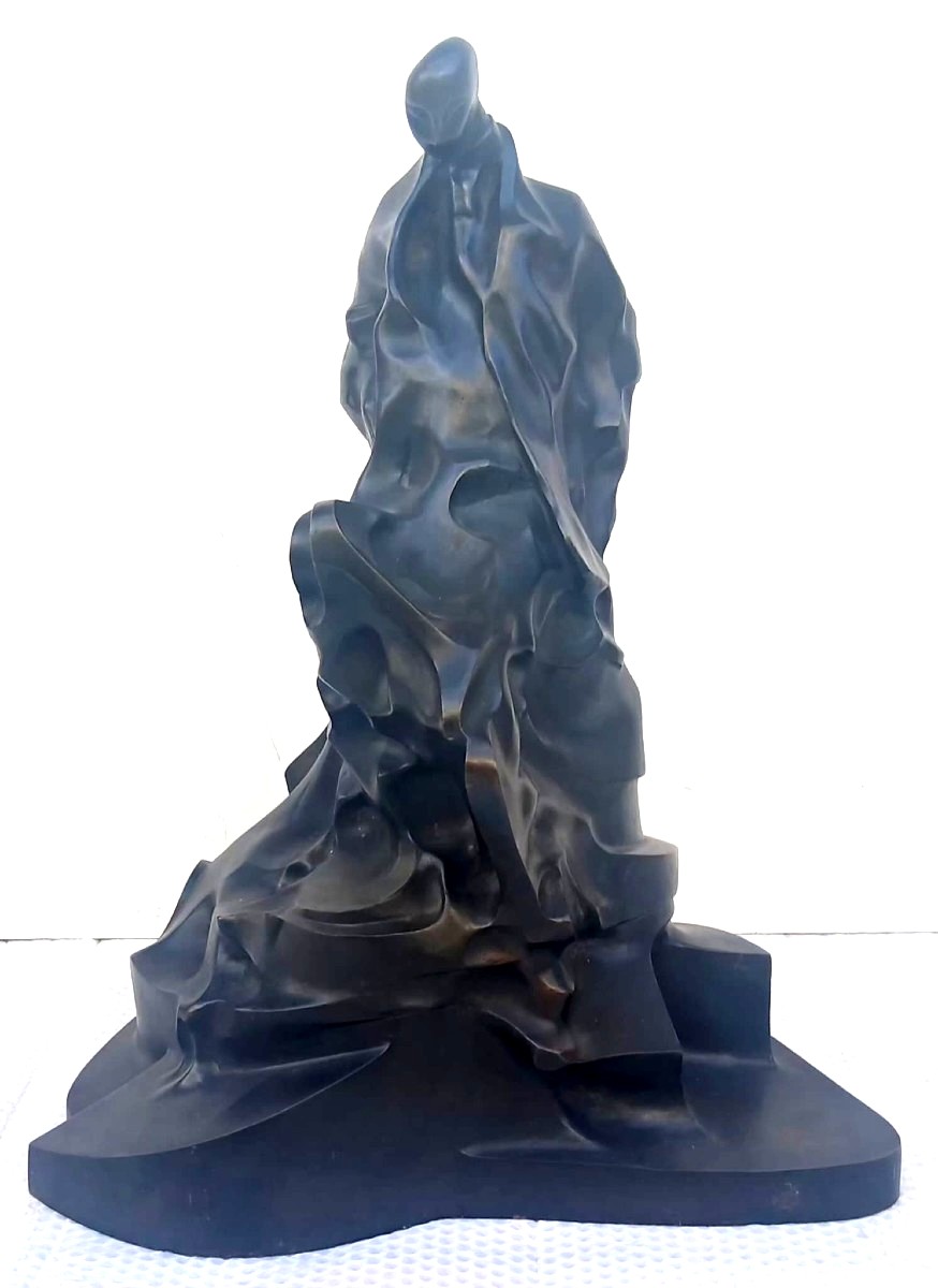 Umberto Boccioni 'L'Uomo Futurista' una scultura  invisibile. Bronzo a cera persa cm 58x45.-photo-3