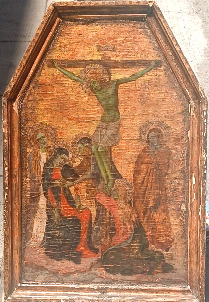 La Crocifissione di Cristo. Fondo oro realizzato dal grande falsario Icilio Federico Joni .