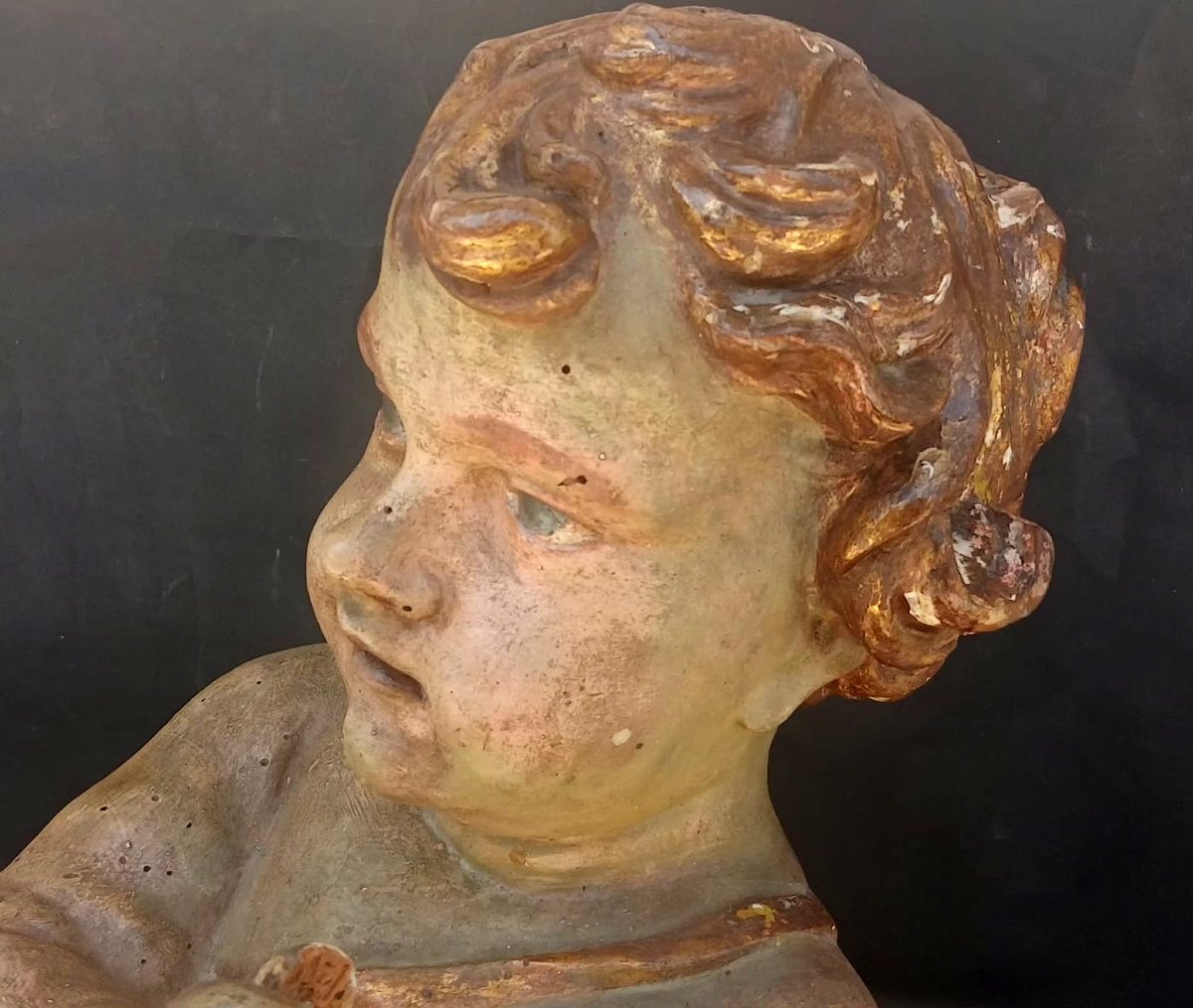 Putto ligneo laccato e dorato. Genova  XVII secolo , cm 66 su basamento dorato Luigi XVI.-photo-3