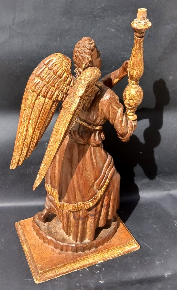Candeliere in noce scolpito e dorato. Raffinata scultura veneziana degli inizi del XVII secolo-photo-3