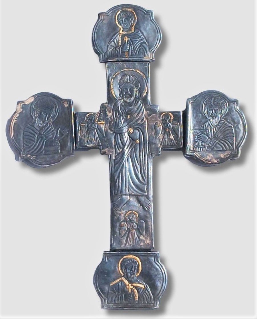 Croce Copta in lamina di argento sbalzato .  Seconda metà del Sec.XIV