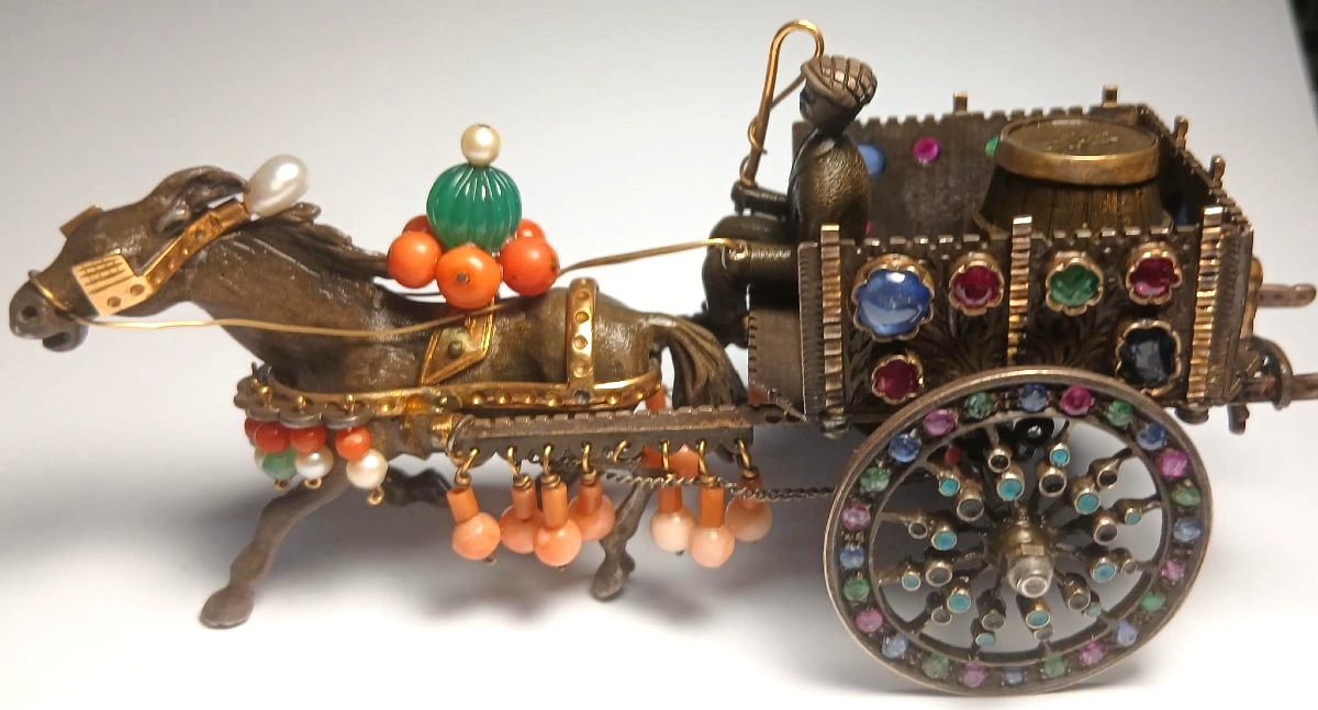Prezioso 'Carretto Siciliano' in argento e oro, con smeraldi rubini e zaffiri, coralli e perle -photo-3