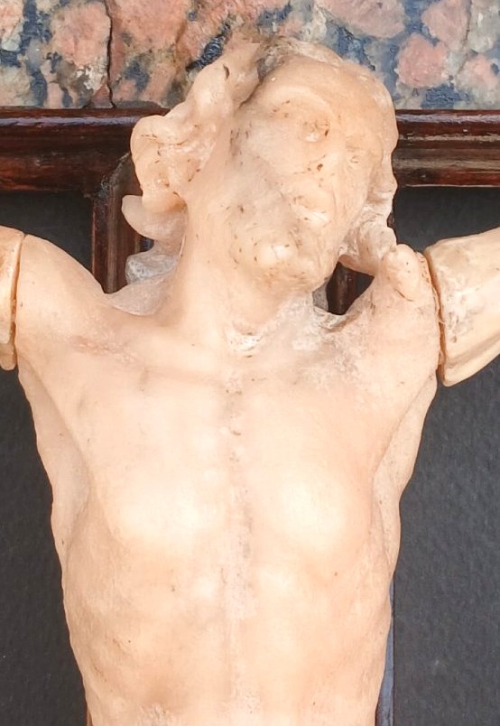 Andrea Tipa e bottega. Crocifisso trapanese in pietra 'incarnata'  del XVIII secolo.-photo-1
