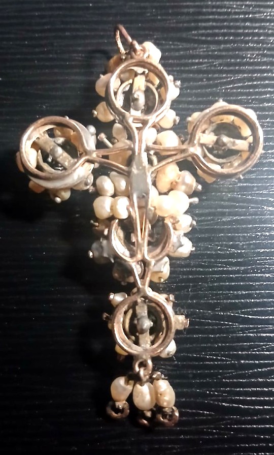  "Battipetto" barocco a forma di croce, del Regno delle Due Sicilie, in oro perle e diamantini.-photo-4