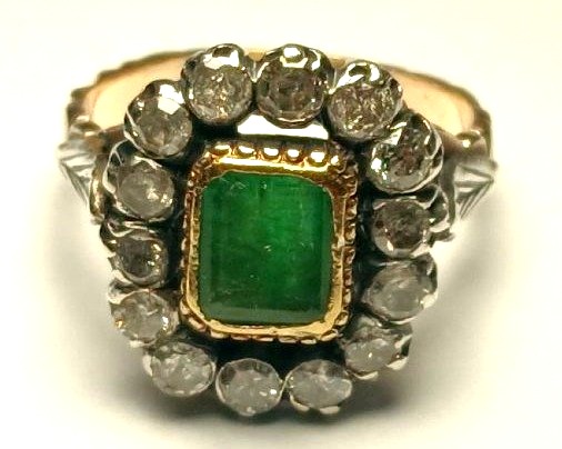 Anello Smeraldo e Brillanti  in oro e coppella. Sicilia inizi 900.