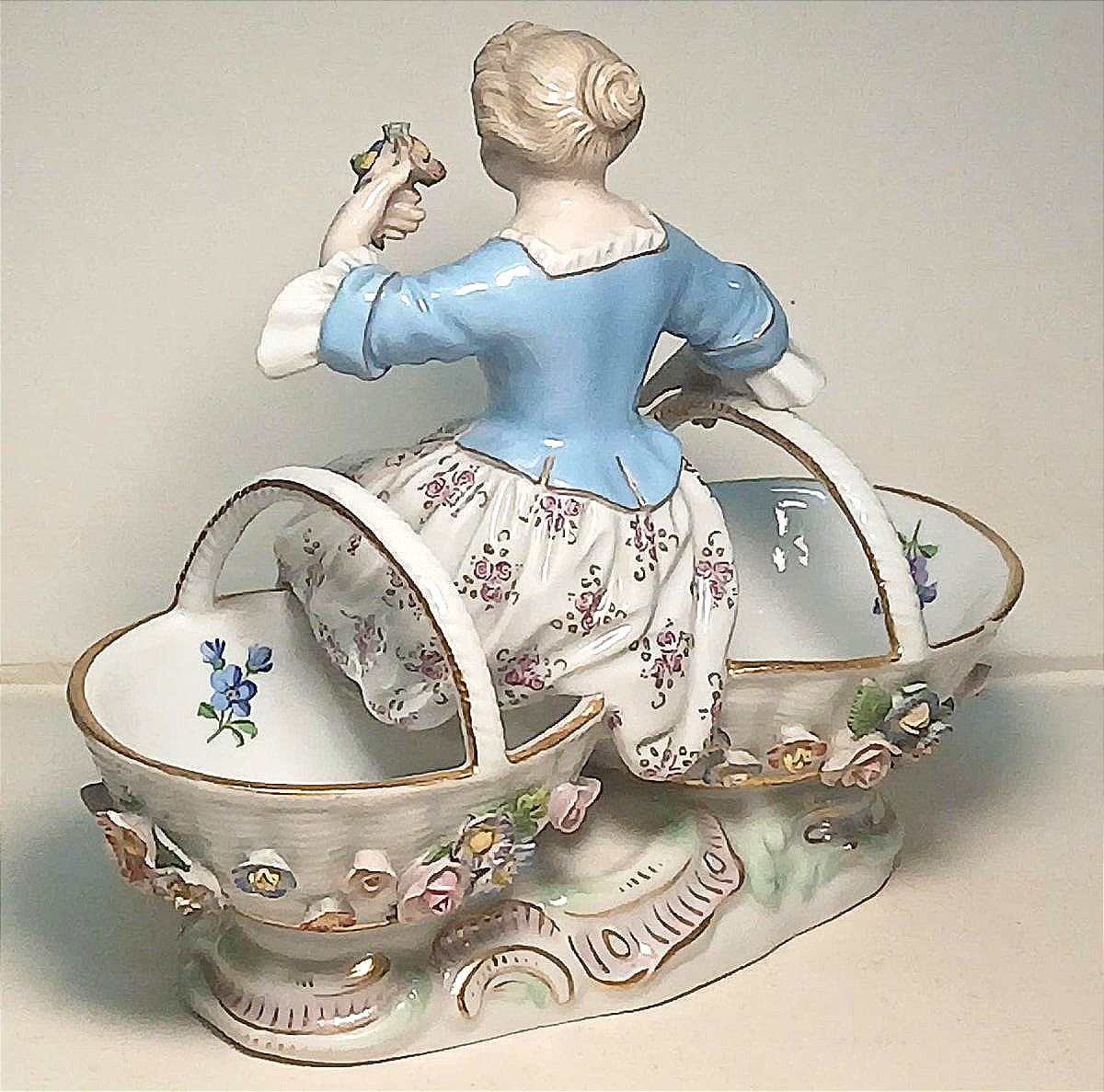 Meissen, coppia di saliere in porcellana smaltata di Marcolini (1771-1814). Datate 1778 --photo-1