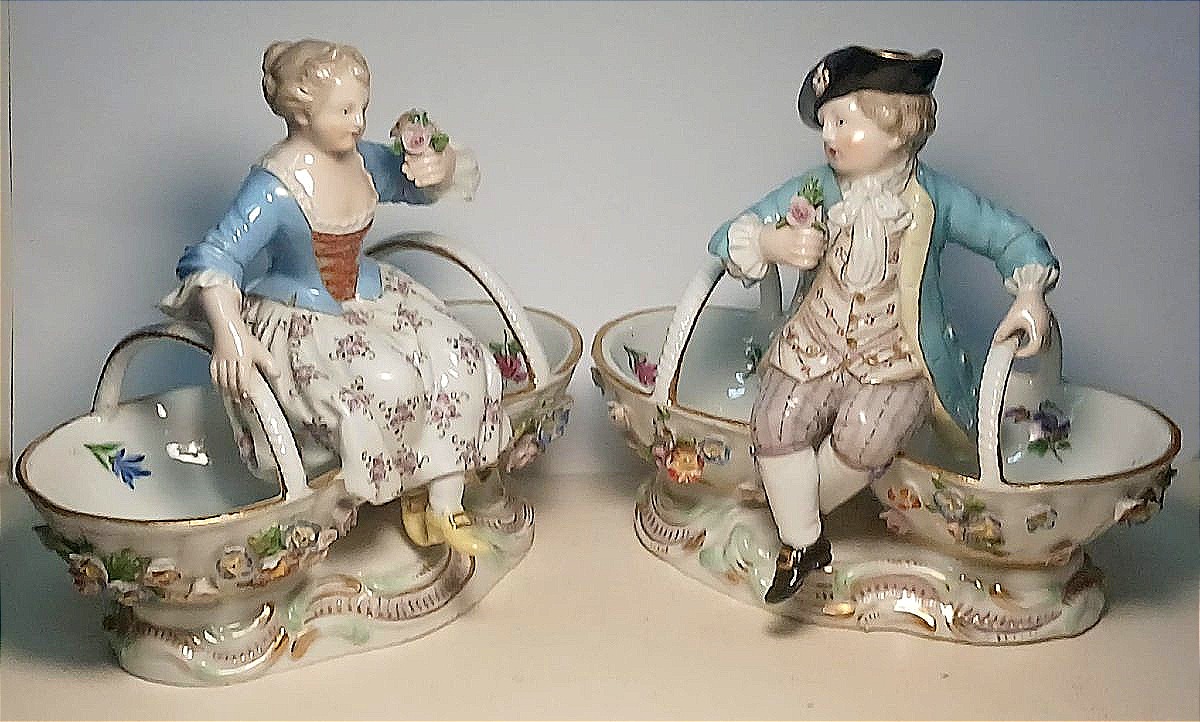 Meissen, coppia di saliere in porcellana smaltata di Marcolini (1771-1814). Datate 1778 -
