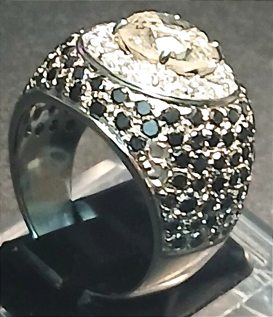  Anello Art Déco oro bianco con diamante taglio brillante da 3,02 carati, e brillanti kt. 2,10-photo-4