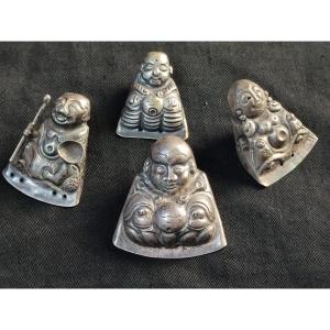  Cucchiaini porta fortuna da oppio, in argento cesellato, raffiguranti Budda . Tibet sec.XIX 