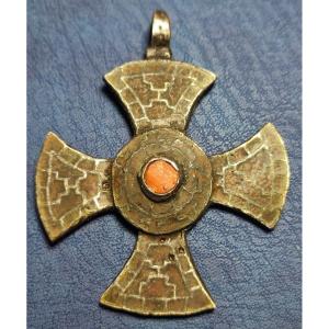 Croce Templare Con Braccia A 'scure' In Argento E Smalti Cloisonnèe
