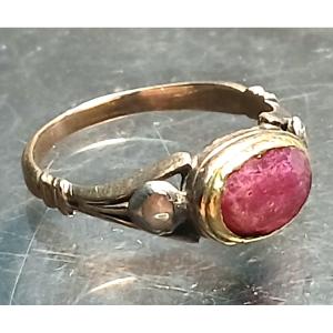 Anello di Piana degli Albanesi in oro diamanti e rubino centrale. Sicilia  Epoca Luigi XIV