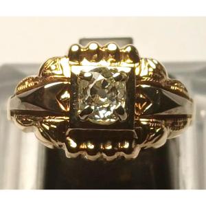 Anello unisex oro a due colori, art Decò, con brillante bianco di taglio a cuscino Kt.0,50. 