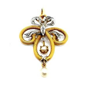 Art Nouveau Pendant