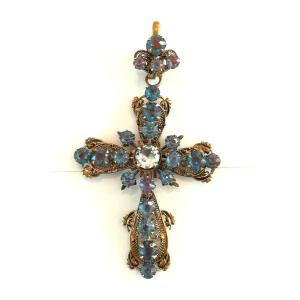 Large Ancient Cross Sapphirets